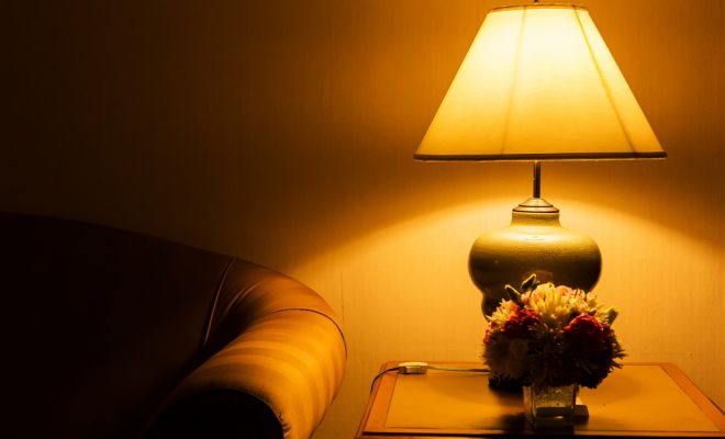 優しい明かりにリラックス…インテリアランプのおすすめ3選をご紹介！
